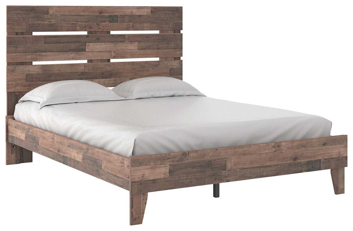 Neilsville - Panel Bed